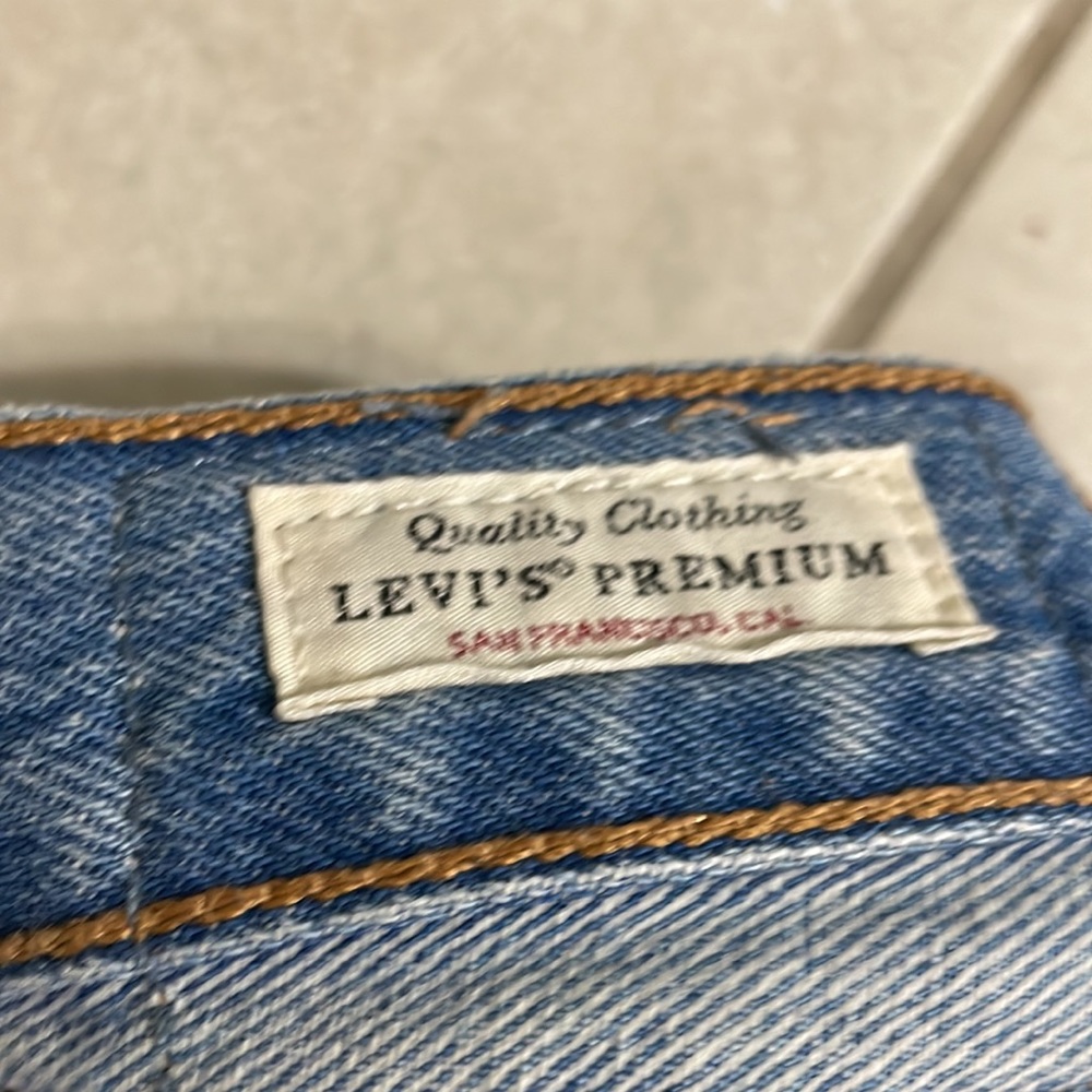 Levi’s shorts - Picture 5 of 5